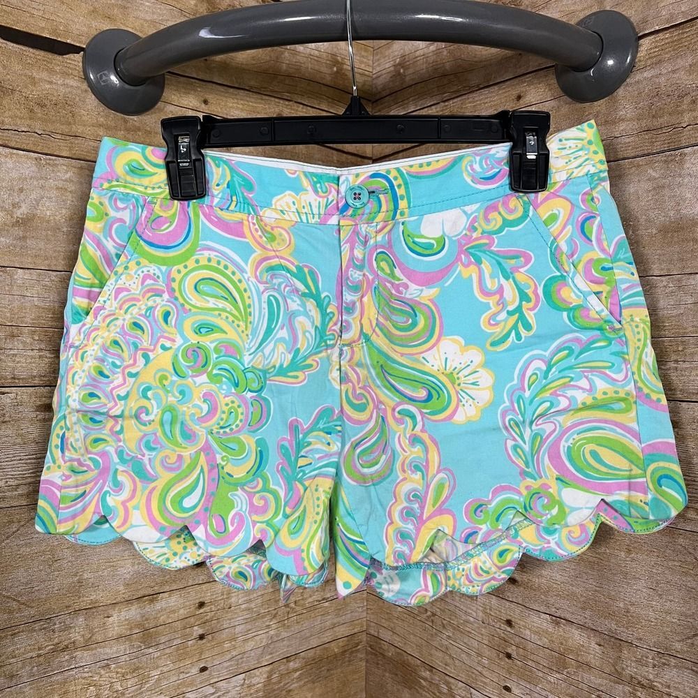 LILLY PULITZER SIZE 2 CASUAL CLASSIC PREPPY THE BUTTER CUP BRIGHT PAISLEY SHORTS